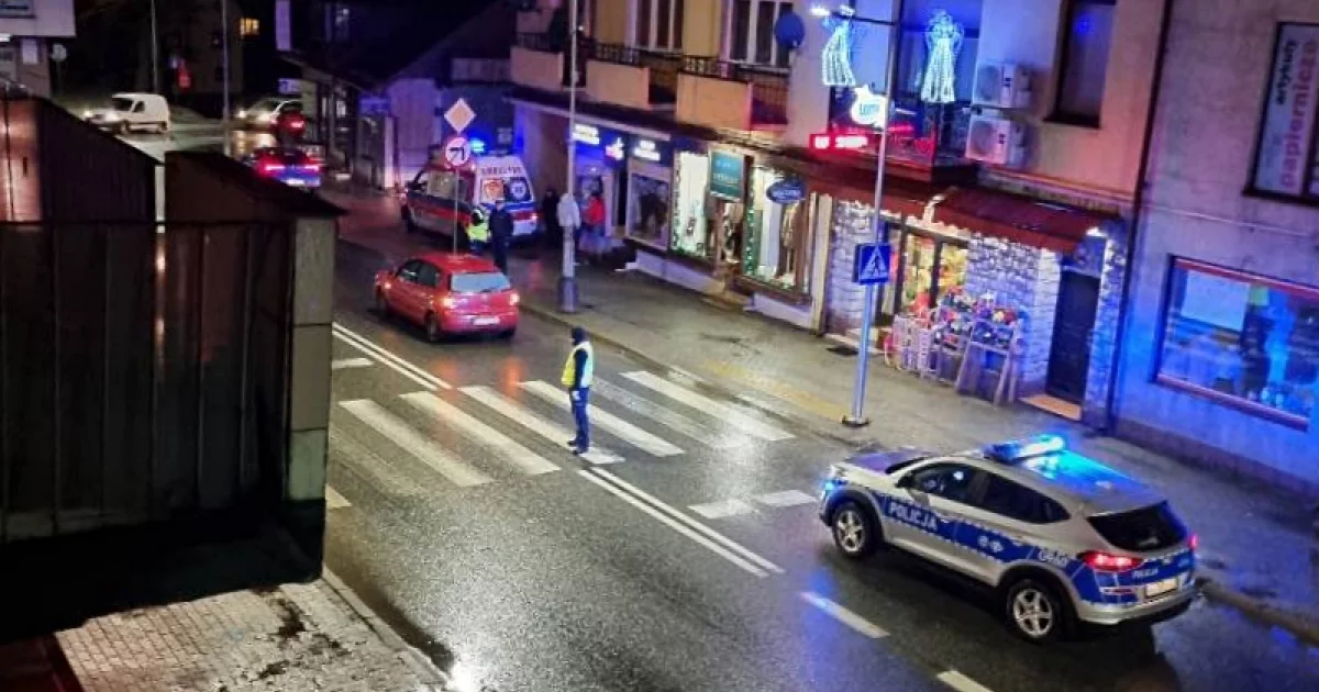 Wypadek W Limanowej Kobieta Potr Cona Na Przej Ciu Dk Limanowa In