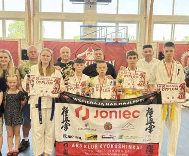 Dwa tytuły mistrzów Polski dla karateków ARS Limanowa – JONIEC Team - Zdjęcie główne