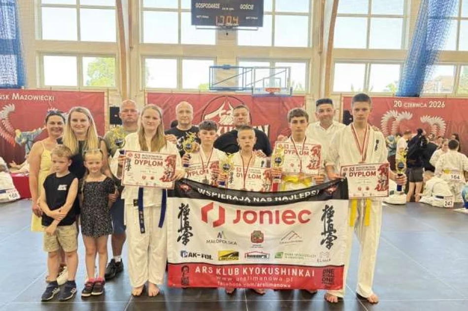 Dwa tytuły mistrzów Polski dla karateków ARS Limanowa – JONIEC Team - zdjęcie 7