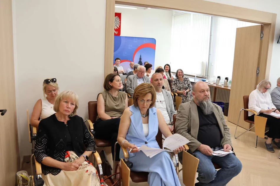 XXXII Sesja Rady Miasta Limanowa – Burmistrz Jolanta Juszkiewicz z wotum zaufania i absolutorium za wykonanie budżetu za 2025 rok - zdjęcie 5