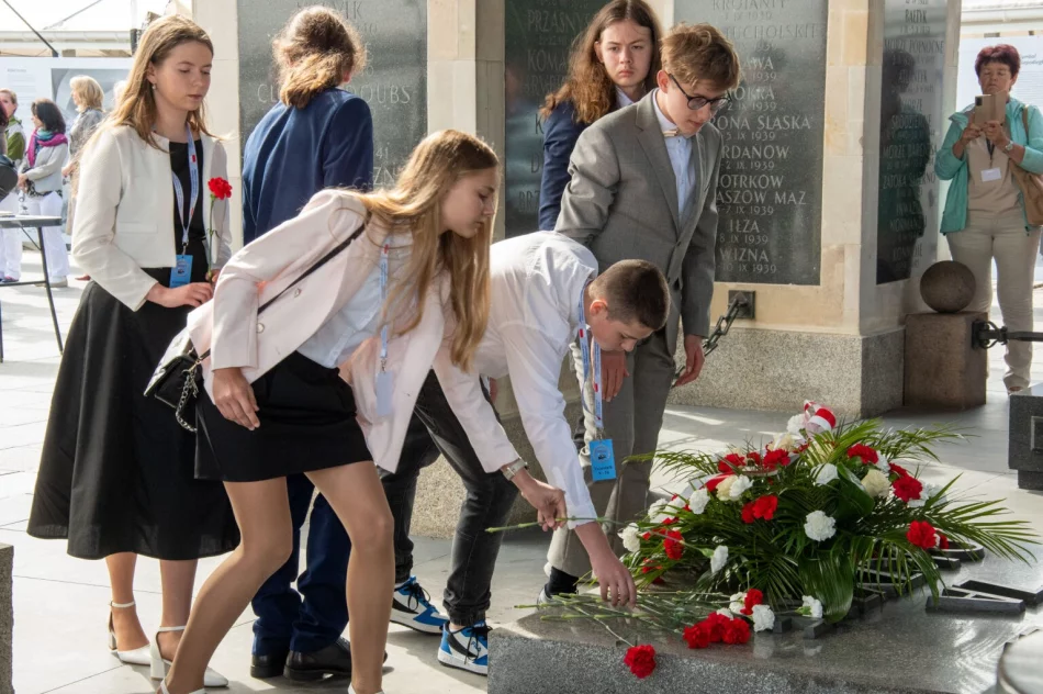 Został wicemistrzem w konkursie historycznym - zdjęcie 12