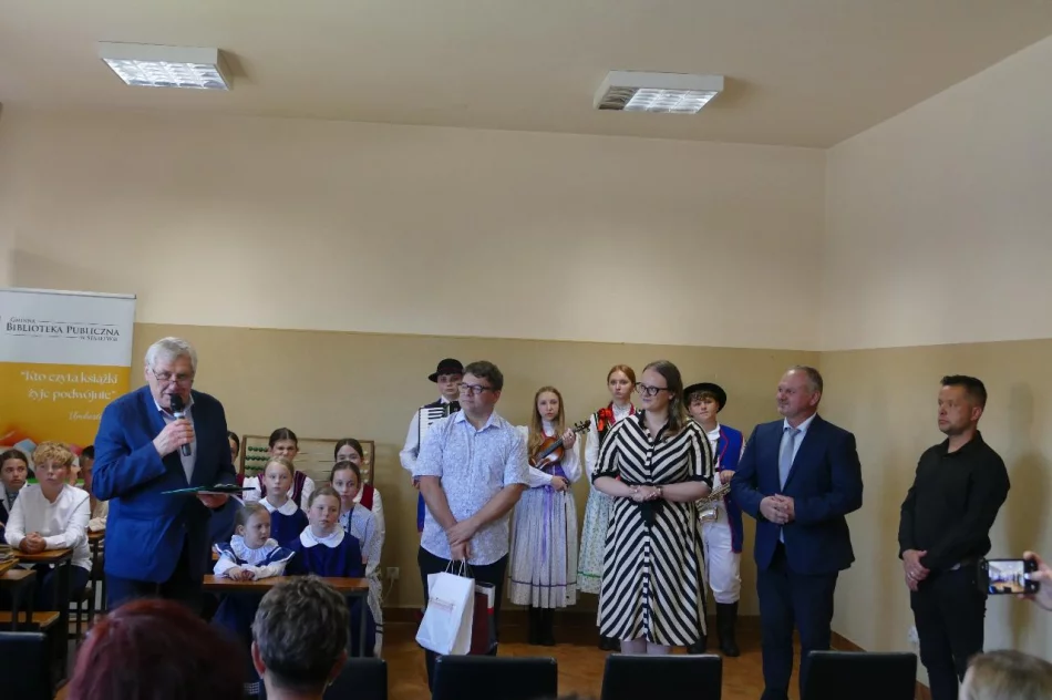 Gwara, tradycja i młode pokolenie – niezwykły spektakl „Czerwone Korale" - zdjęcie 12