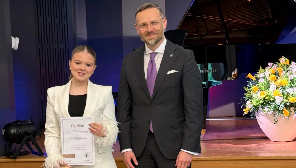 Nikola laureatką ogólnopolskiego konkursu - wystąpiła w Belwederze - zdjęcie 1