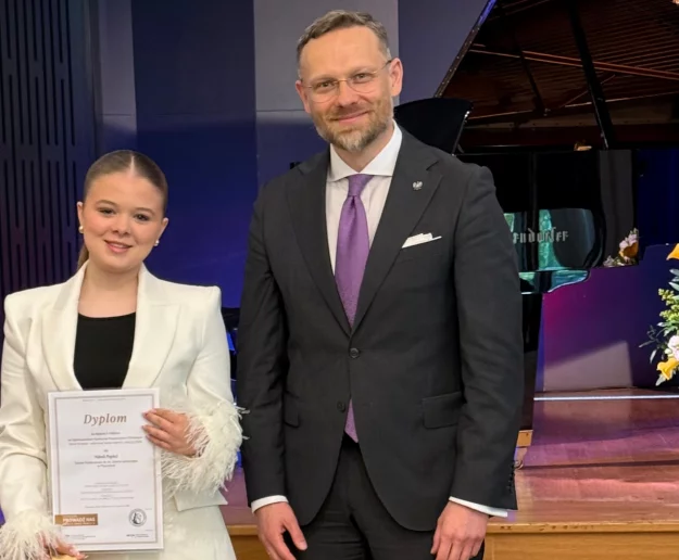 Nikola laureatką ogólnopolskiego konkursu - wystąpiła w Belwederze - zdjęcie główne