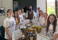 Piłkarki z Łostówki z wizytą u wójta. To mistrzynie Małopolski i piąta drużyna w Polsce - zdjęcie główne