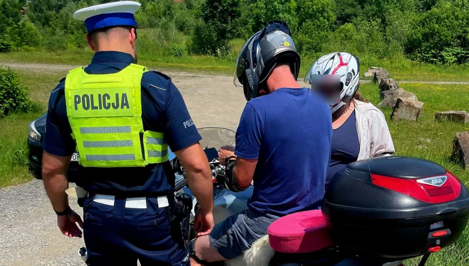 Przepełniony Passat i motocykliści z problemami - zdjęcie 1