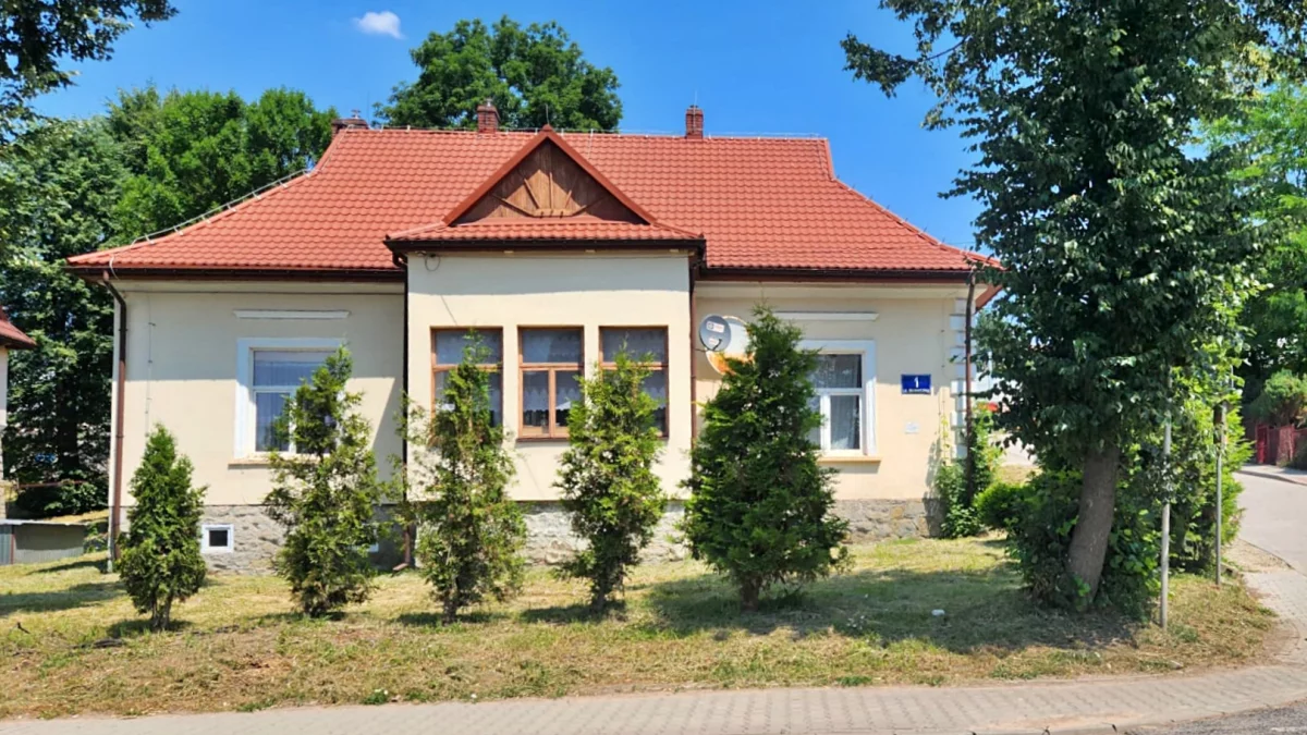 Zabytkowa willa „Bekówka” w Limanowej, która staje się nową filią Muzeum Regionalnego.