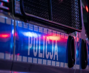 Policjanci byli szarpani i bici. Sześć osób usłyszało zarzuty - zdjęcie główne