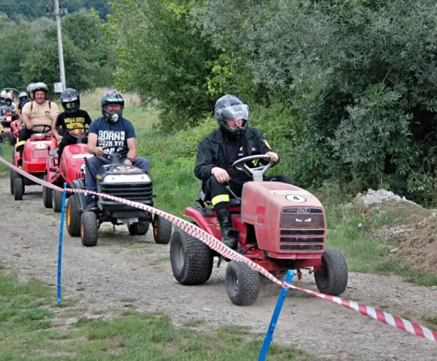 Rajd kosiarek - pojadą dla Iwony i Piotra, nowością tor dla dzieci - zdjęcie główne