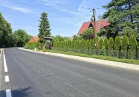 Nowy asfalt na granicy powiatów  - zdjęcie główne