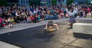 Rynek i ulice miasta stały się teatralną sceną (ZDJĘCIA, WIDEO) - zdjęcie 5