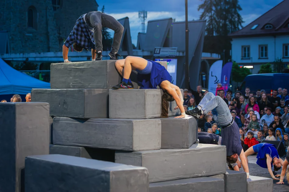 Motionhouse “Block” - zdjęcie 12