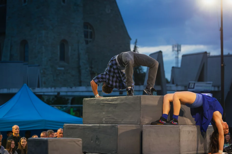 Motionhouse “Block” - zdjęcie 13