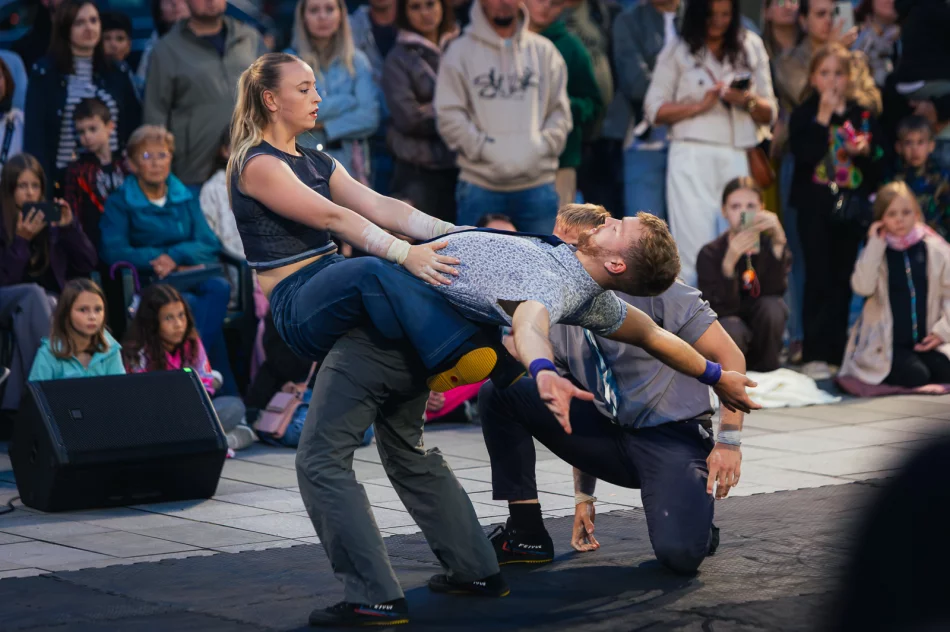 Motionhouse “Block” - zdjęcie 19