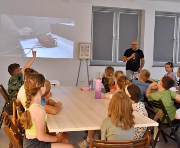 Detektywistyczne wyzwanie w limanowskiej bibliotece - zdjęcie główne