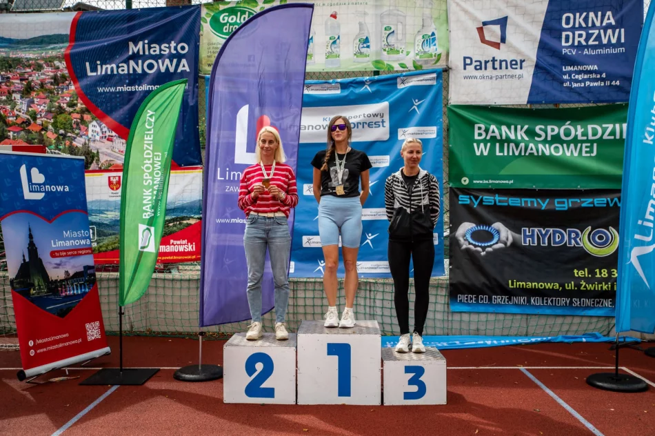 Limanowa ponownie stolicą górskiego biegania! Za nami XV Międzynarodowy Bieg Górski Limanowa Forrest - zdjęcie 17