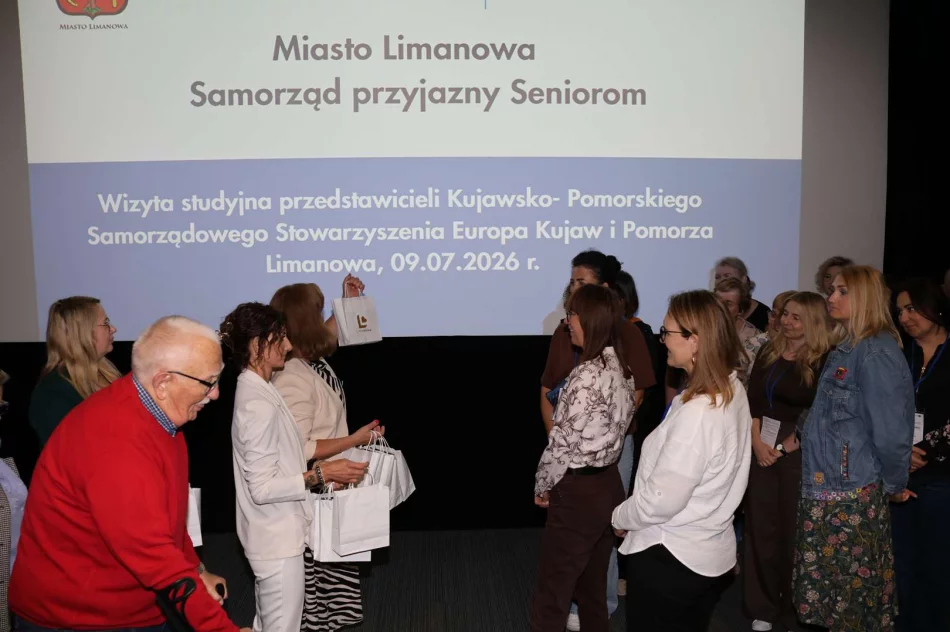  Wizyta studyjna przedstawicieli Regionalnego Ośrodka Polityki Społecznej w Toruniu w Limanowej - zdjęcie 11