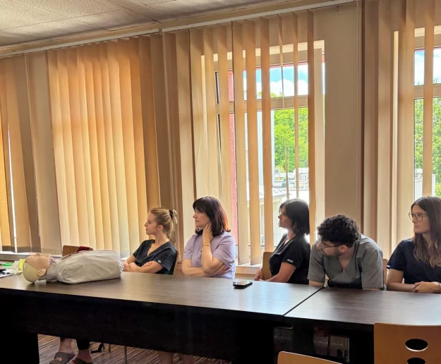 Ćwiczyli ratowanie najmłodszych. Personel szpitala przeszedł szkolenie - zdjęcie główne