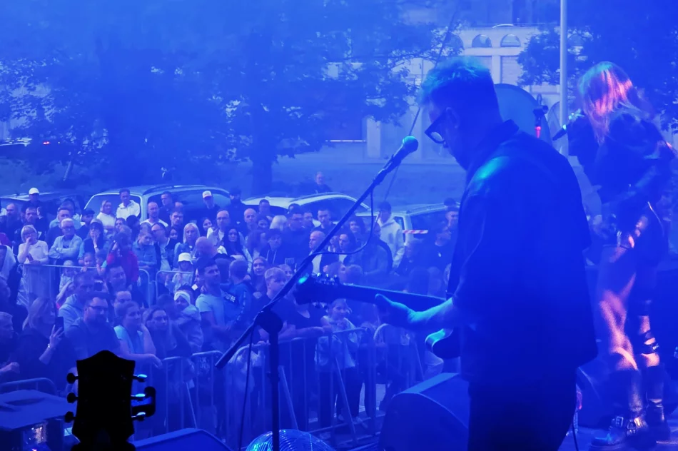 Red Lips gwiazdą wieczoru - rockowe brzmienia na Dniach Limanowej - zdjęcie 12