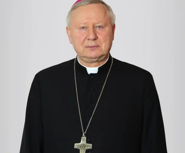 Bp Szlachetka na pielgrzymce Radia Maryja: nie ma potrzeby uciekania się do in vitro, są „okna życia” - zdjęcie główne