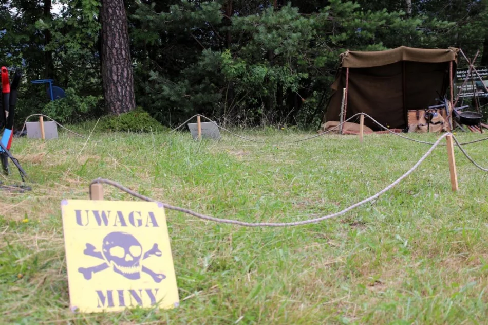 Żywa lekcja historii - mimo deszczowej pogody (ZDJĘCIA) - zdjęcie 4