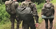Marsz pograniczników w pełnym ekwipunku  - zdjęcie 5