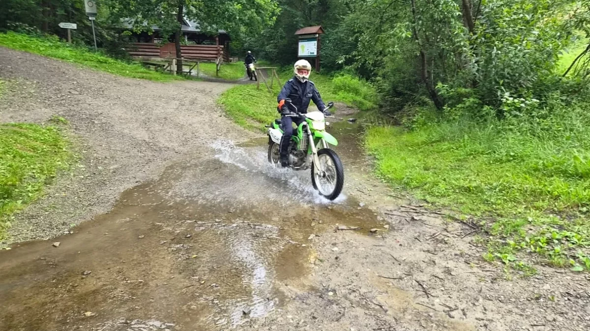 Crossy, enduro i quady - ruszyły kontrole na szlakach 