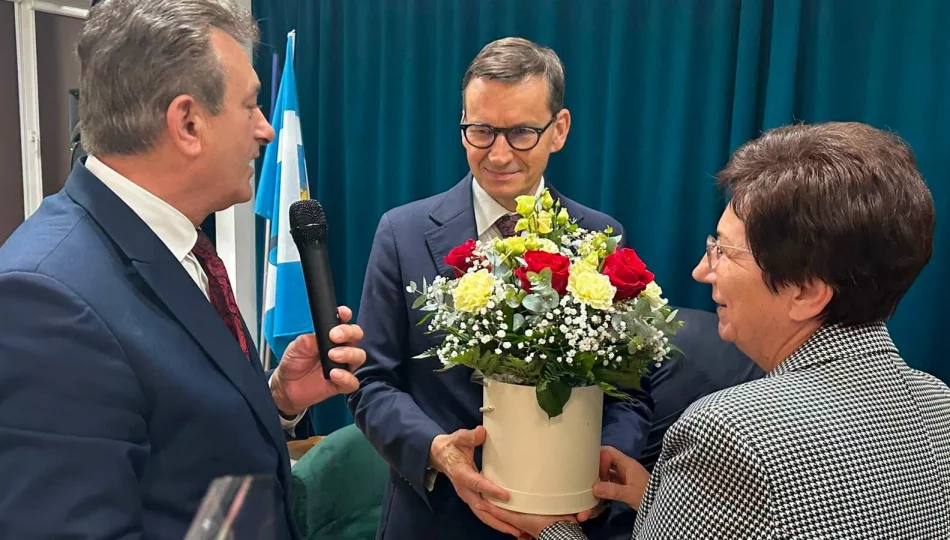 Morawiecki na Limanowszczyźnie. Samorządowcy dziękowali, posłowie obiecali powrót - zdjęcie 1