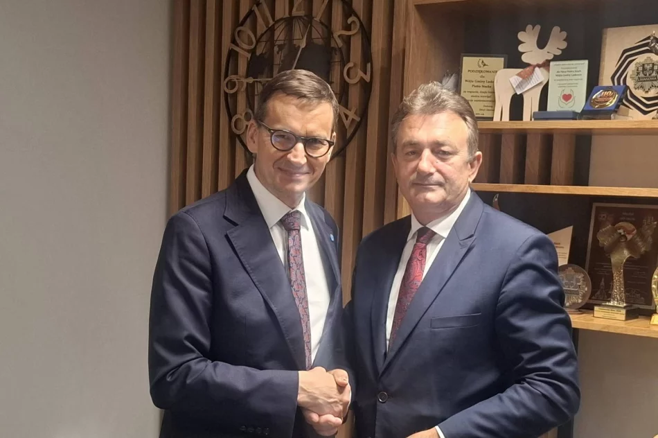 Morawiecki na Limanowszczyźnie. Samorządowcy dziękowali, posłowie obiecali powrót - zdjęcie 2