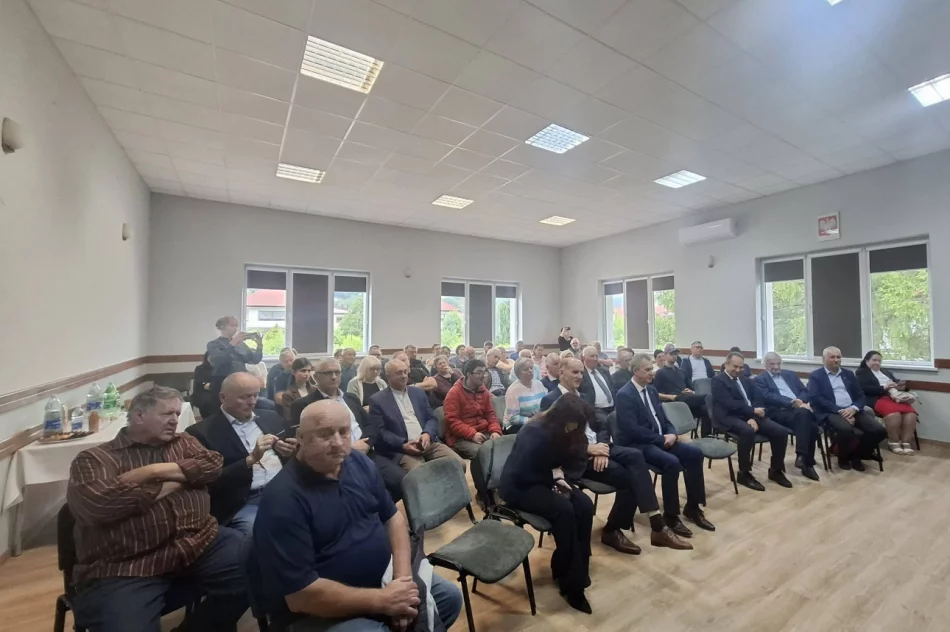 Morawiecki na Limanowszczyźnie. Samorządowcy dziękowali, posłowie obiecali powrót - zdjęcie 3