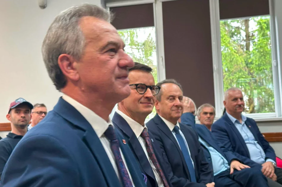 Morawiecki na Limanowszczyźnie. Samorządowcy dziękowali, posłowie obiecali powrót - zdjęcie 8