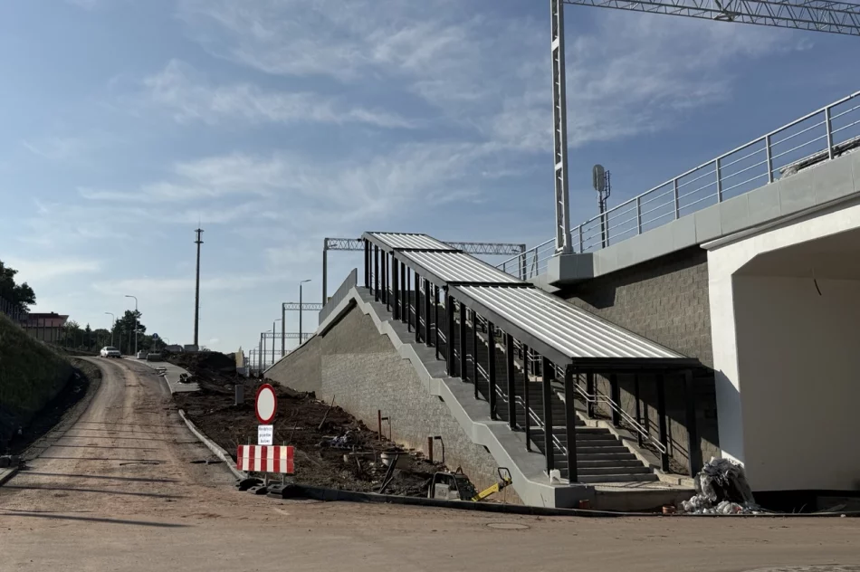 Ulica Kolejowa zamknięta. Dwa przejazdy pod torami otwarte (wideo) - zdjęcie 3
