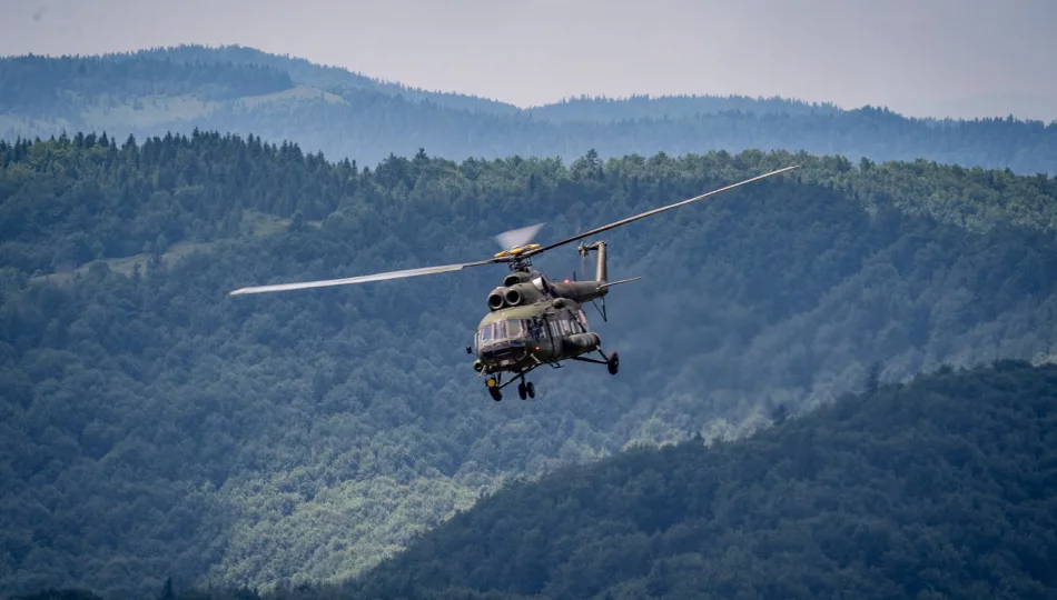 Śmigłowiec Mi-8 nad Beskidem Wyspowym (ZDJĘCIA) - zdjęcie 1