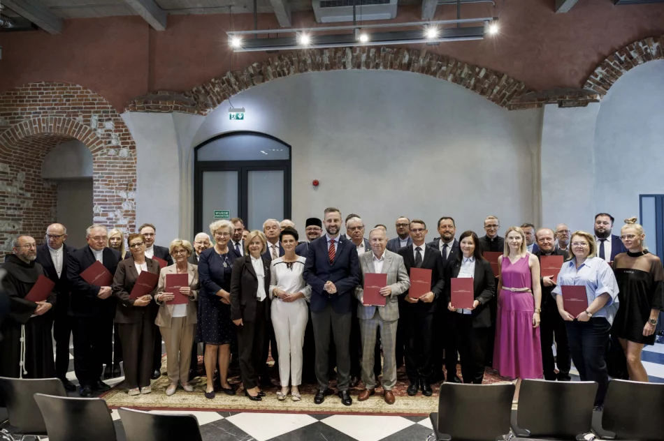 Szczyrzyc jedyny z dofinansowaniem z MKiDN na konserwację - zdjęcie 15