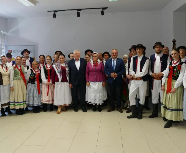 Koncert ,,Kijom worci" - Święto folkloru w Bibliotece w Pisarzowej - Zdjęcie główne