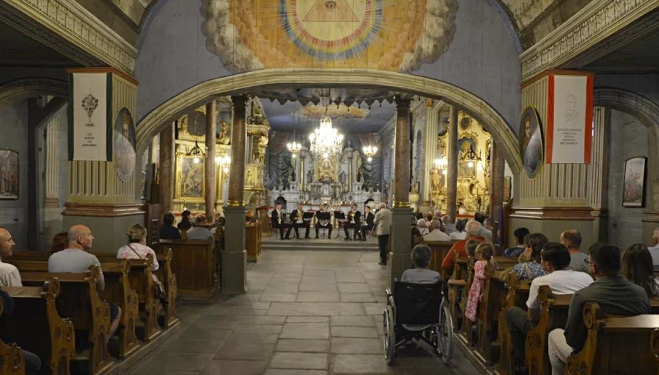 Muzyka klasyczna i filmowa - kwintet Vento Brass zagrał w kościele - zdjęcie 1