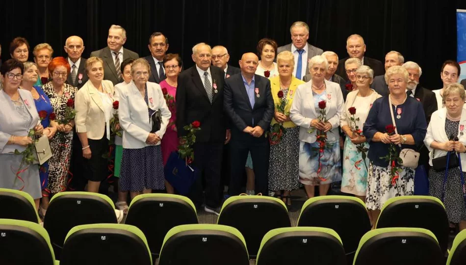 19 par uhonorowanych Medalami Prezydenta RP za Długoletnie Pożycie Małżeńskie - zdjęcie 1
