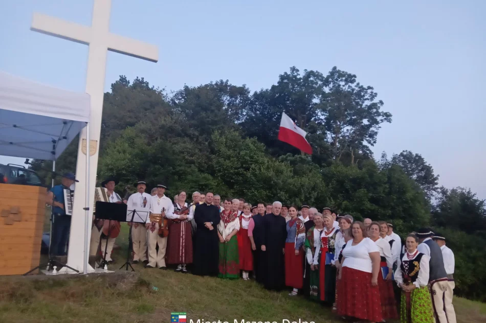 Wieczorna msza pod krzyżem na wzgórzu Grunwald  - zdjęcie 16