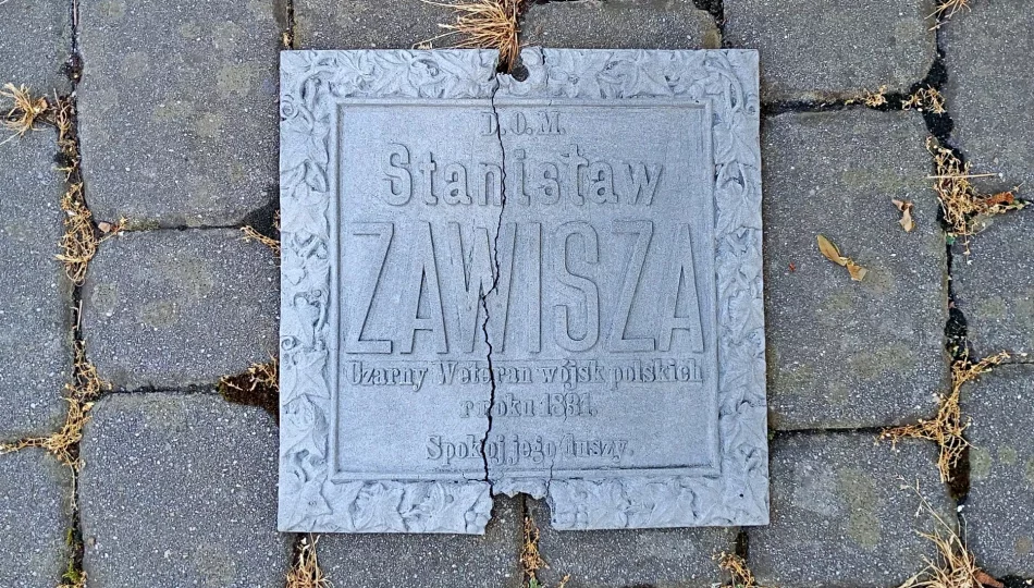 Zabytkowy nagrobek powstańca uratowany - zdjęcie 1