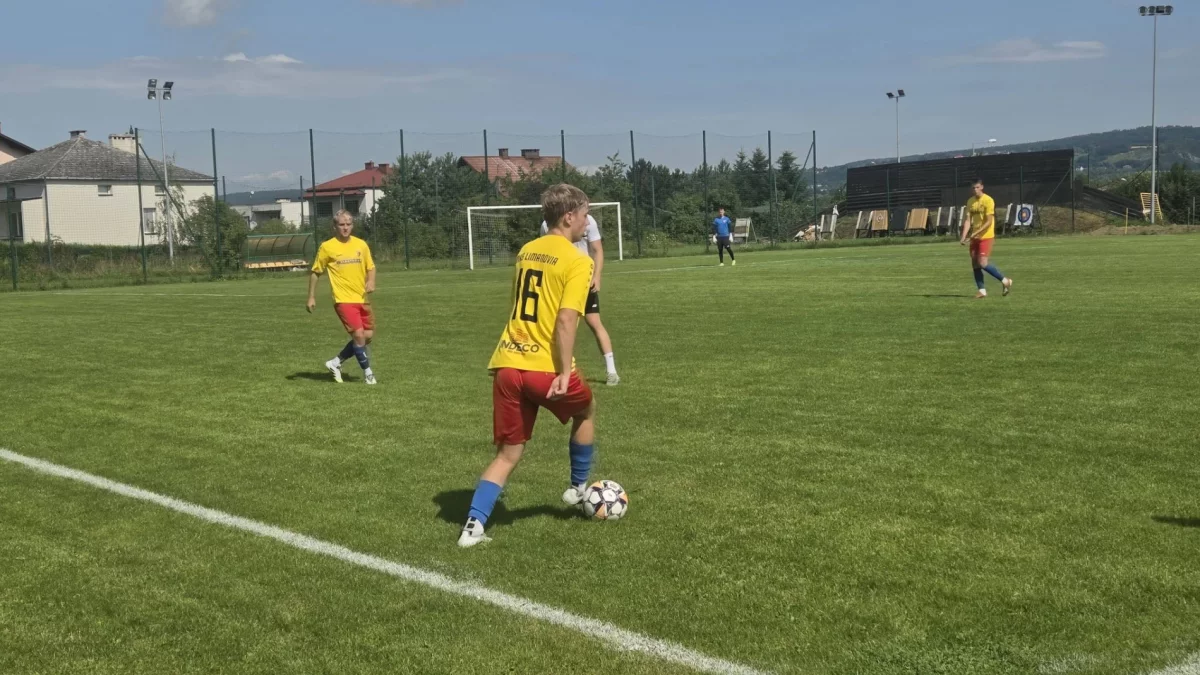 Przegrany sparing Limanovii. Trwa przebudowa drużyny/Fot. archiwum Limanovia.