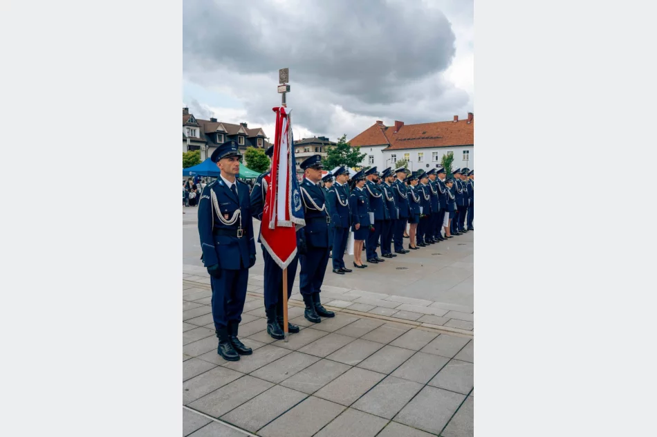 Powiatowe Święto Policji – uroczyste obchody odbyły się na limanowskim rynku - zdjęcie 8