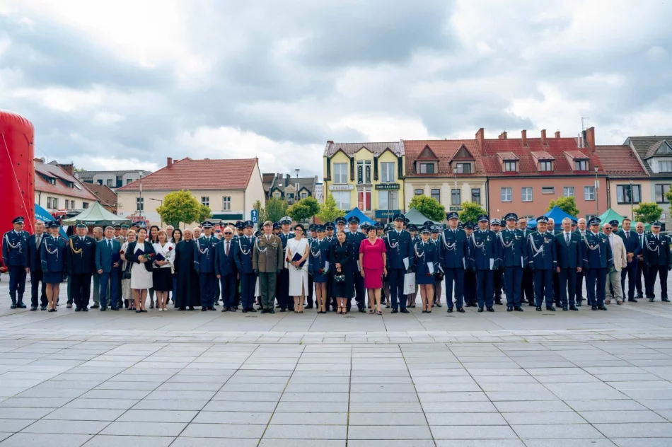 Powiatowe Święto Policji – uroczyste obchody odbyły się na limanowskim rynku - zdjęcie 9