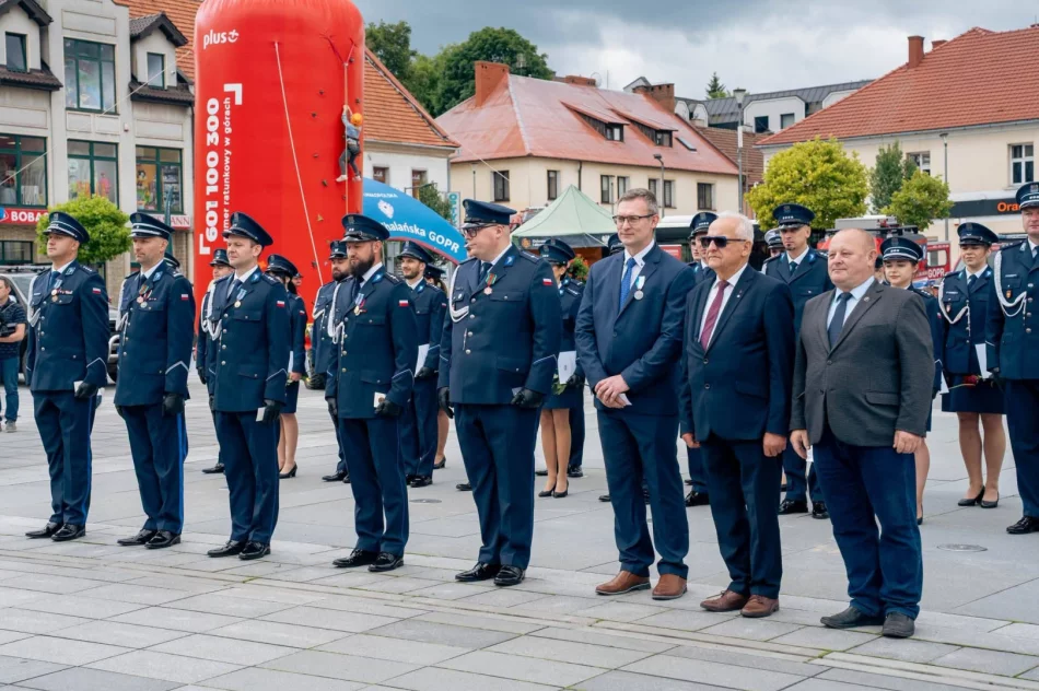 Powiatowe Święto Policji – uroczyste obchody odbyły się na limanowskim rynku - zdjęcie 13