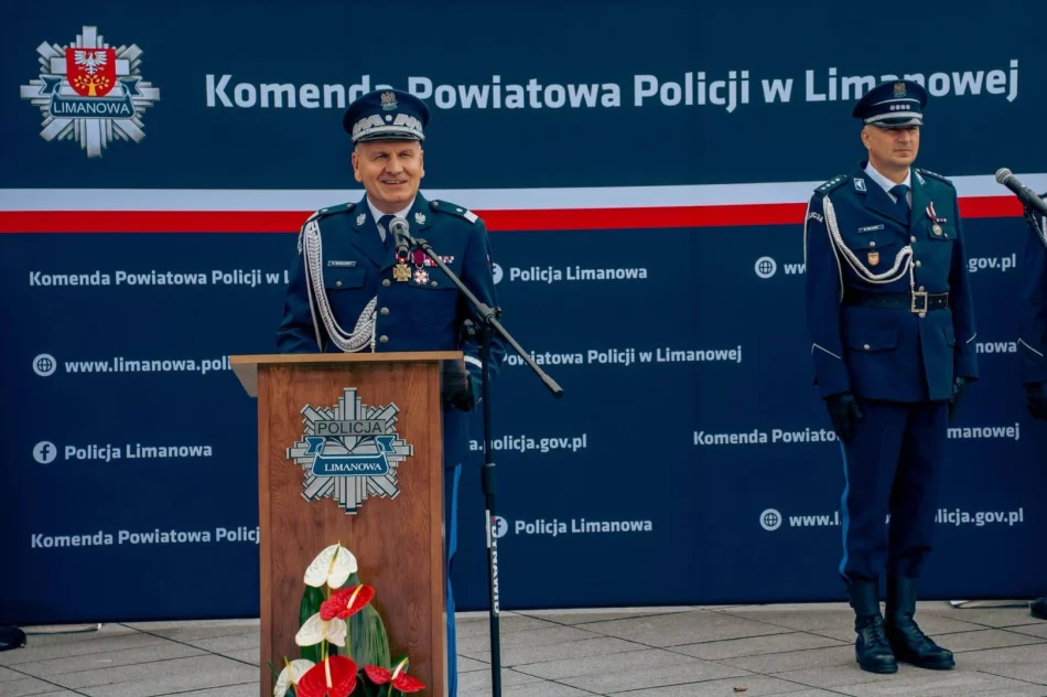 Powiatowe Święto Policji – uroczyste obchody odbyły się na limanowskim rynku - zdjęcie 16