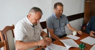 Podpisano umowę z wykonawcą placu zabaw w Starej Wsi I - zdjęcie 3