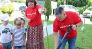 „Zielona Przystań Limanowa” – wspólnie zazieleniliśmy limanowski rynek - zdjęcie 5