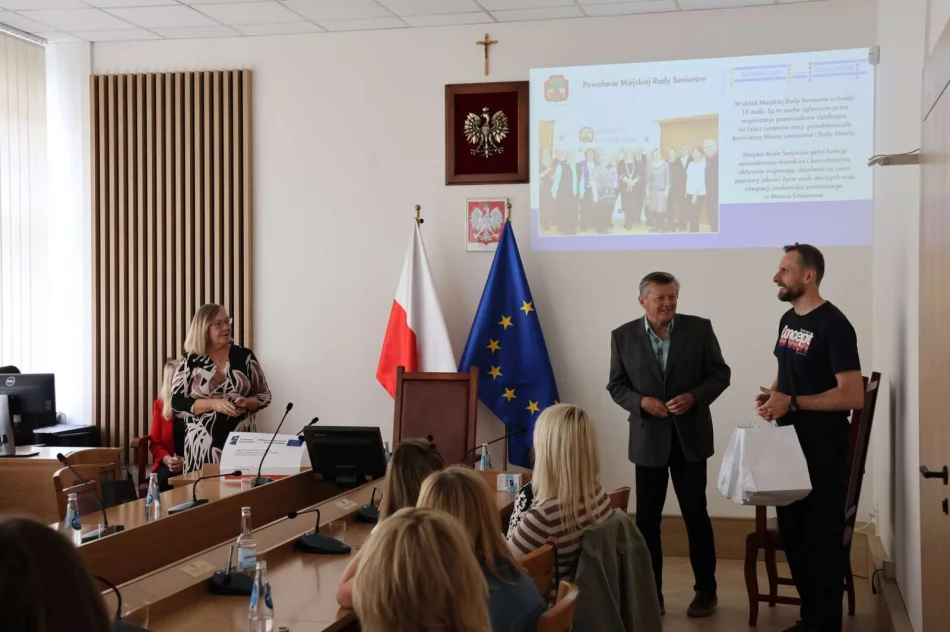 Podpatrywali rozwiązania w polityce senioralnej  - zdjęcie 5