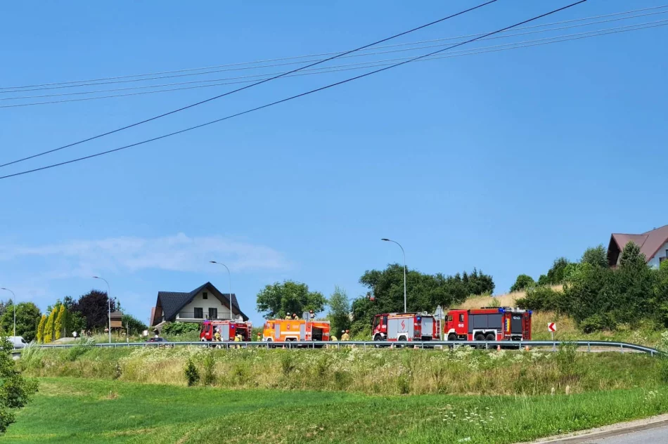 Podczas prac zapalił się kombajn - zdjęcie 2