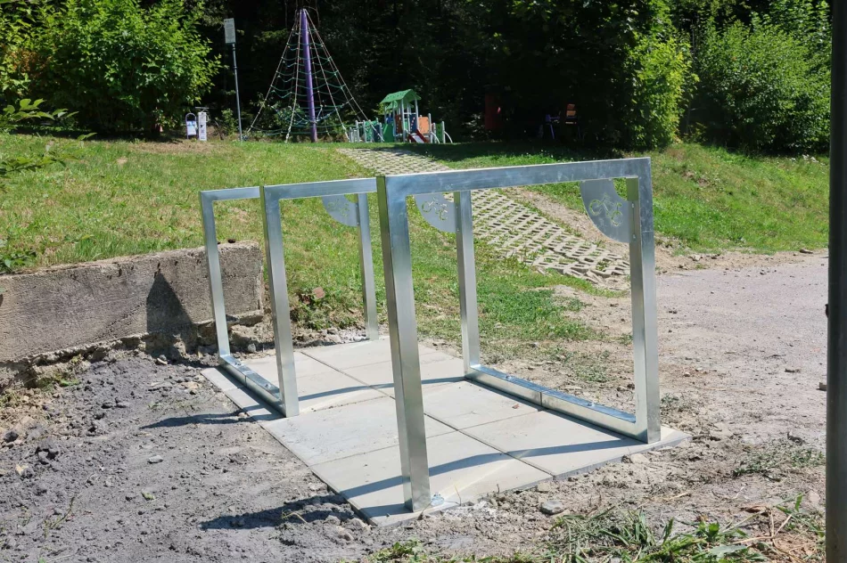 Nowe elementy infrastruktury turystycznej już zamontowane - zdjęcie 2
