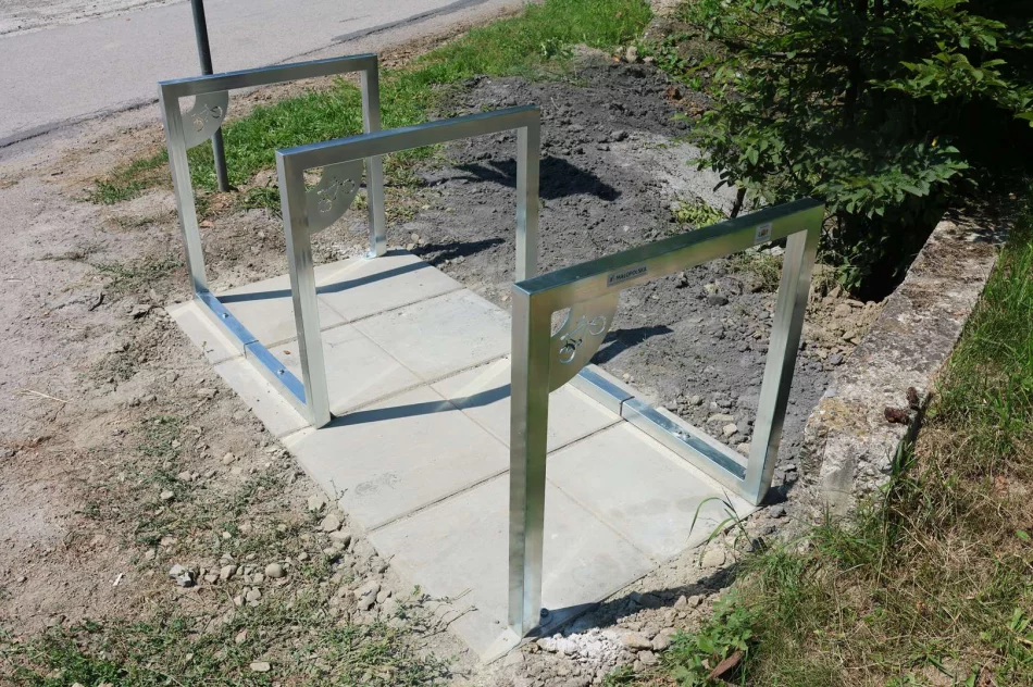 Nowe elementy infrastruktury turystycznej już zamontowane - zdjęcie 5